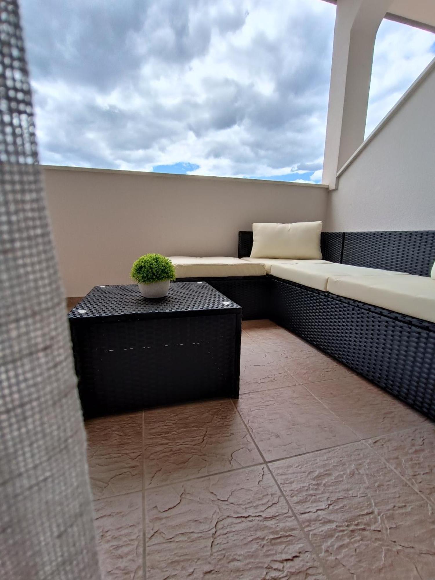 Apartman Burcul Sukošan Exterior foto
