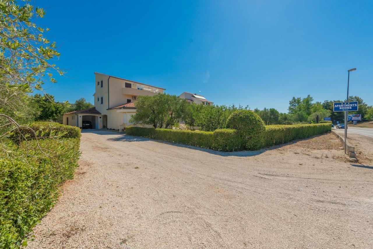 Apartman Burcul Sukošan Exterior foto
